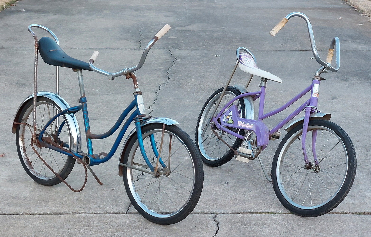 Girls bike with top banana seat