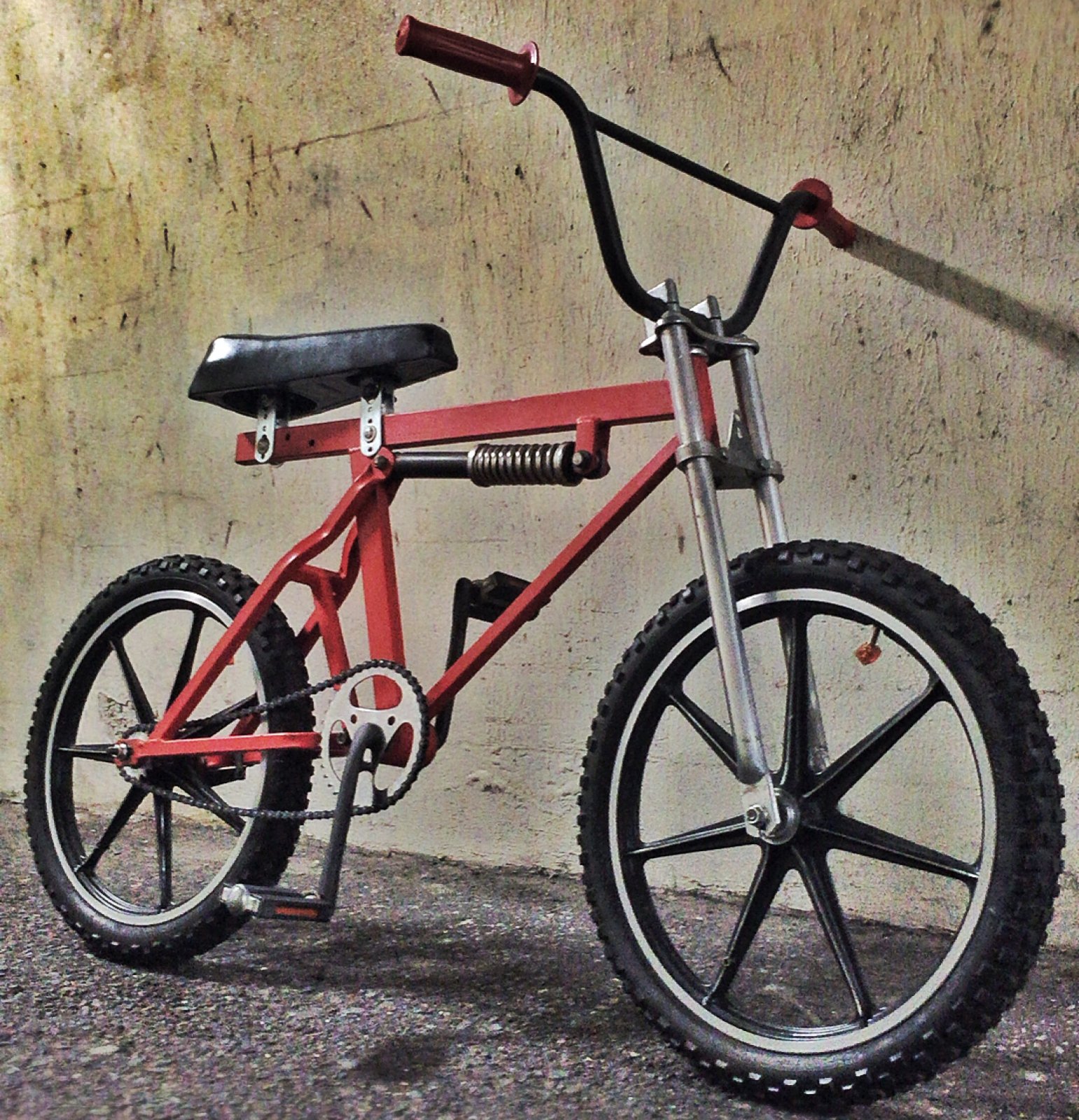 Bmx with outlet shocks