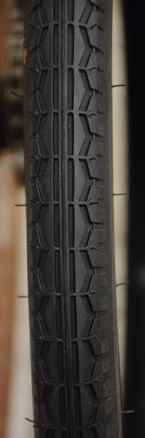 BftD_murray_muscle_bike_tire_and_bolt_2.jpg