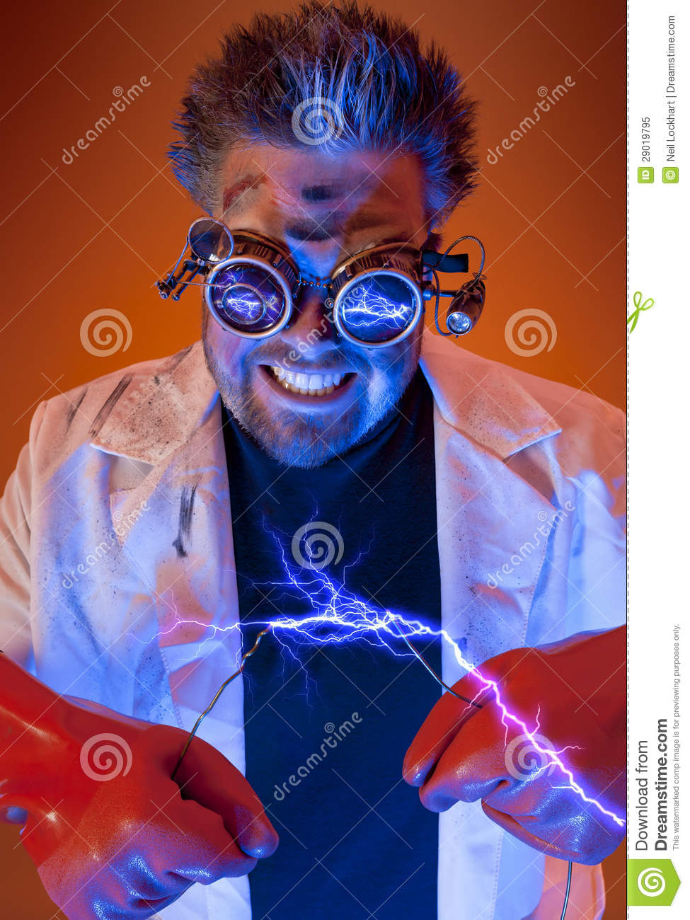 mad-scientist-electricity-29019795.jpg